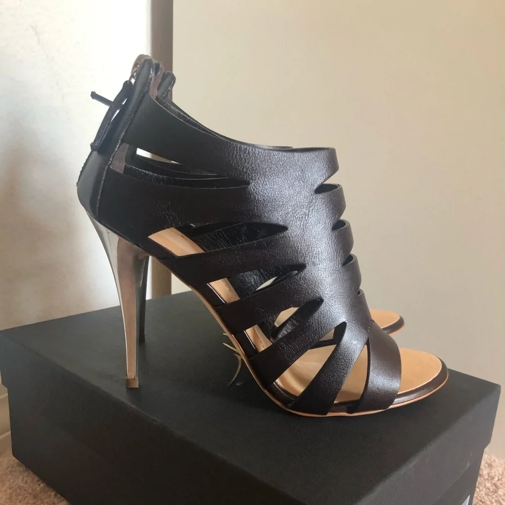 Giuseppe Zanotti Back Zip Cut-Out Heeled Sandal